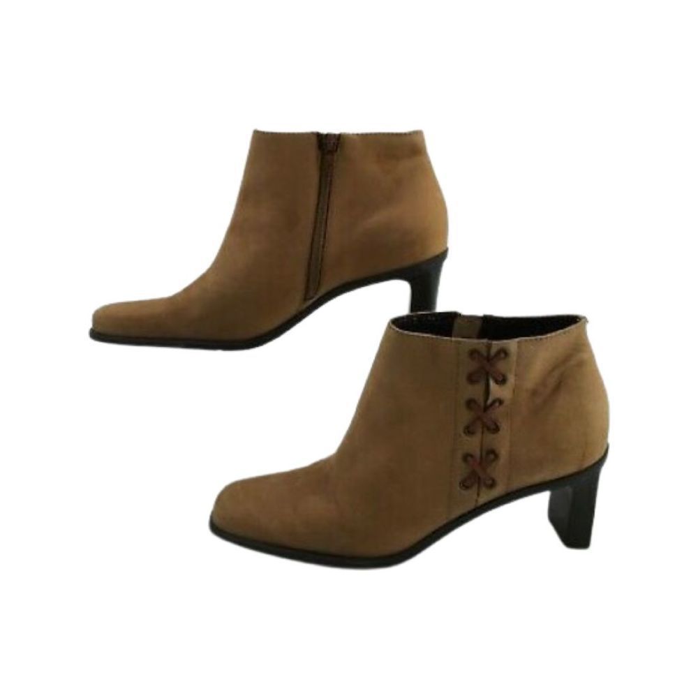 Etienne Aigner || Brown Ankle Boots